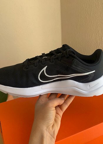 Nike Spor Ayakkabı - Görsel 2