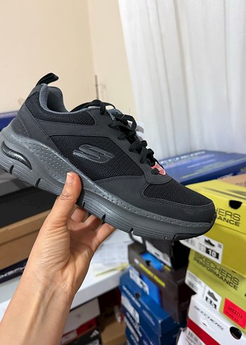 Skechers 40