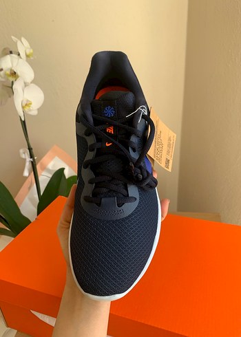 Nike spor ayakkabısı - Görsel 4