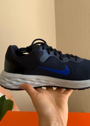 Nike spor ayakkabısı - Görsel 3