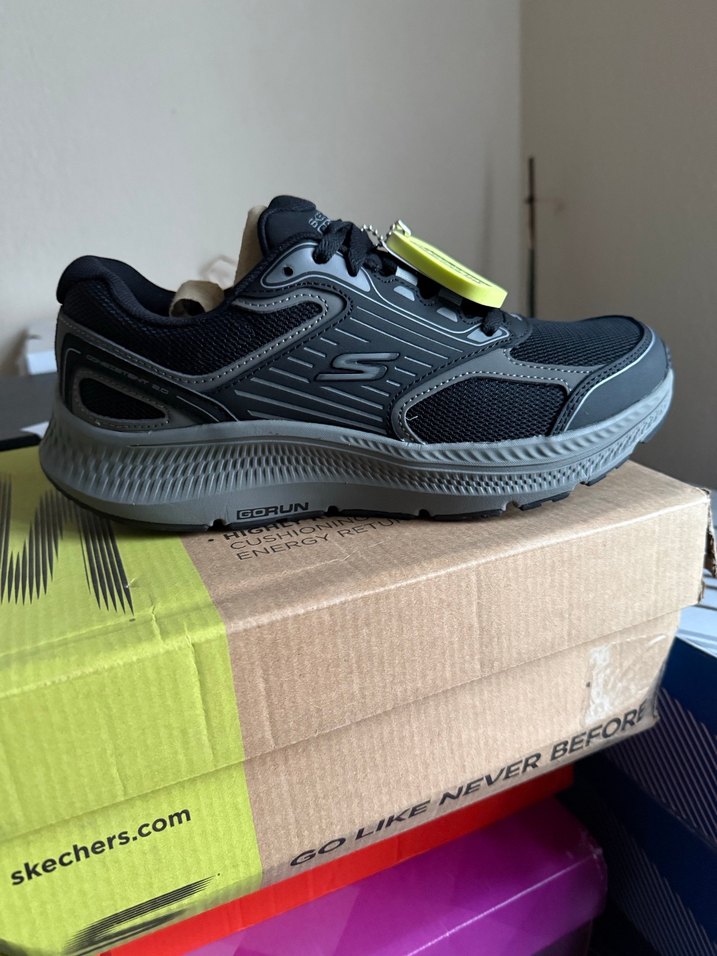 Skechers spor ayakkabı - Görsel 2