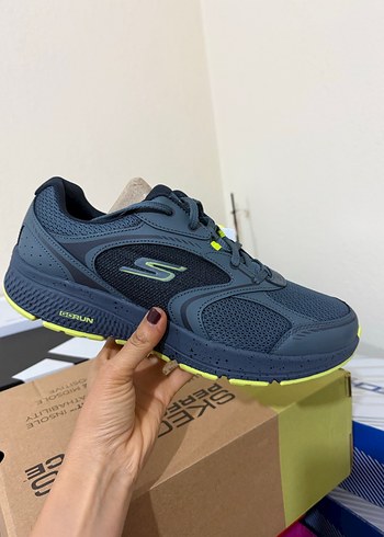 Skechers 43