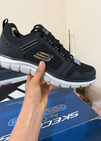Skechers 44