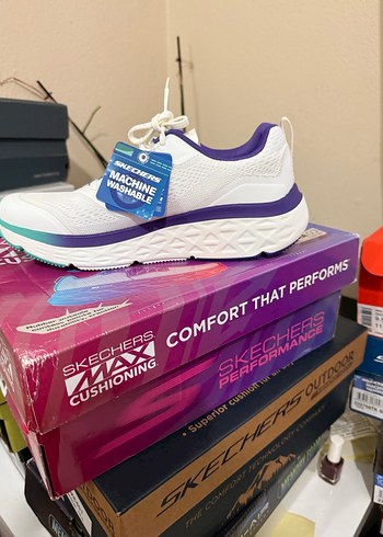 Skechers Beyaz Renkli Kadın Spor Ayakkabı - Görsel 3