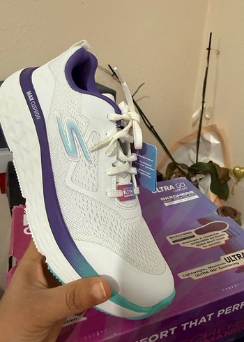 Skechers Beyaz Renkli Kadın Spor Ayakkabı - Görsel 4