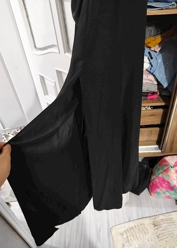 36 Beden Askılı Siyah Uzun Yırtmaçlı Abiye - Görsel 3