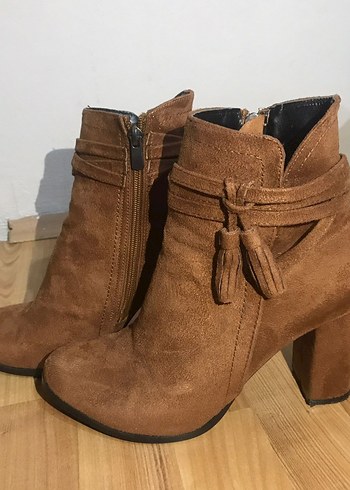 Kadın Bot - Görsel 2