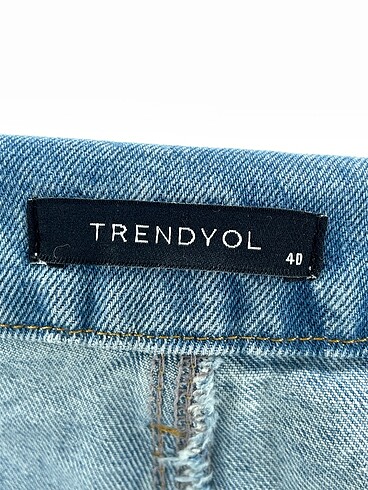 l Beden mavi Renk Trendyol & Milla Mini Şort %70 İndirimli.