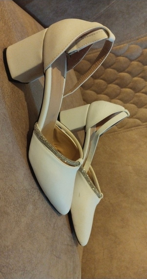 Beyaz Tokalı Kadın Topuklu Abiye Ayakkabı - Görsel 4