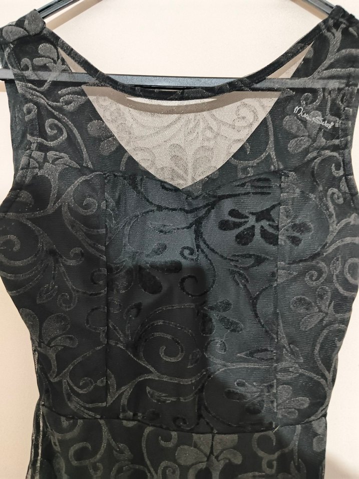 Siyah V Yakalı orta boy Gotik Elbise mezuniyet balomda giydim - Görsel 3