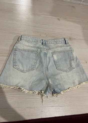 Kadın Bej Yırtık Mini Denim Şort - Görsel 2