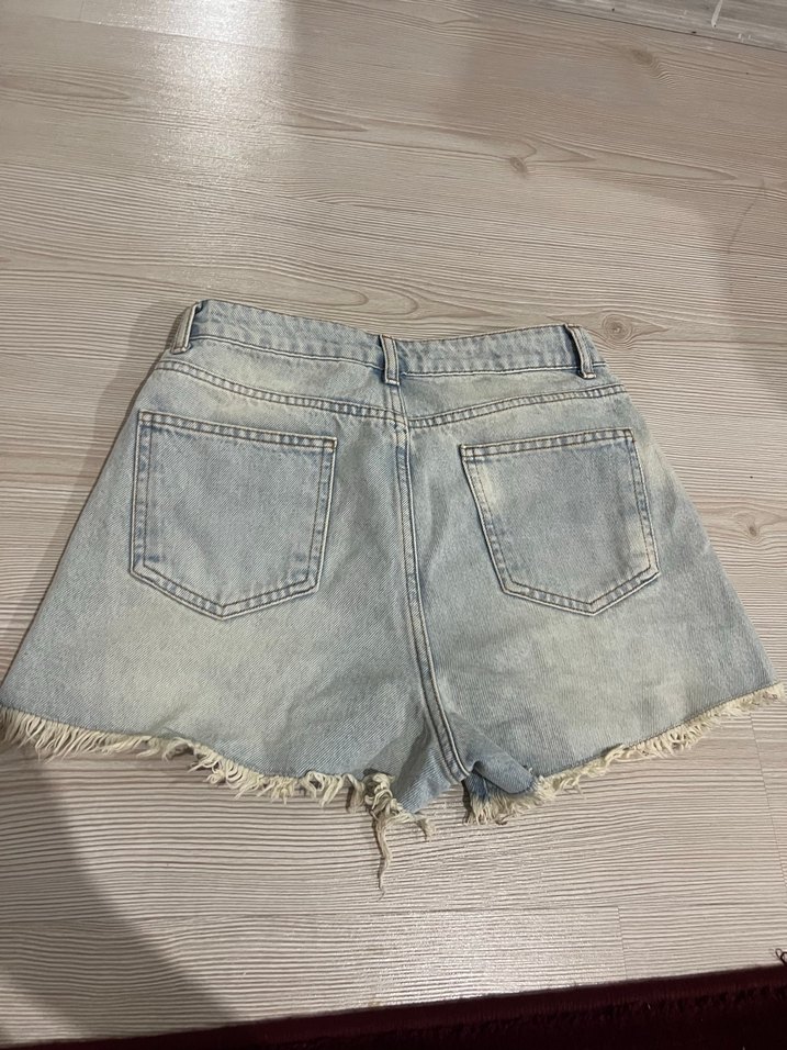 Kadın Bej Yırtık Mini Denim Şort - Görsel 2