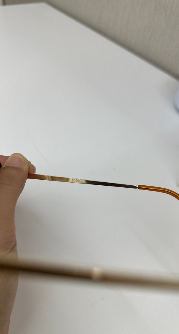 Bej Parlak Minimalist Kadın Güneş Gözlüğü - Görsel 2