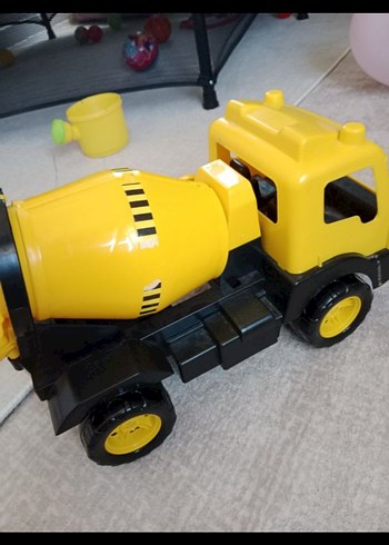 Sarı Oyuncak Beton Mikseri 23,6x19,5x42 cm