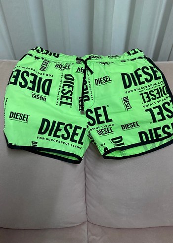 Renkli Baskılı Yeşil Diesel Erkek Mini Şort - Görsel 2