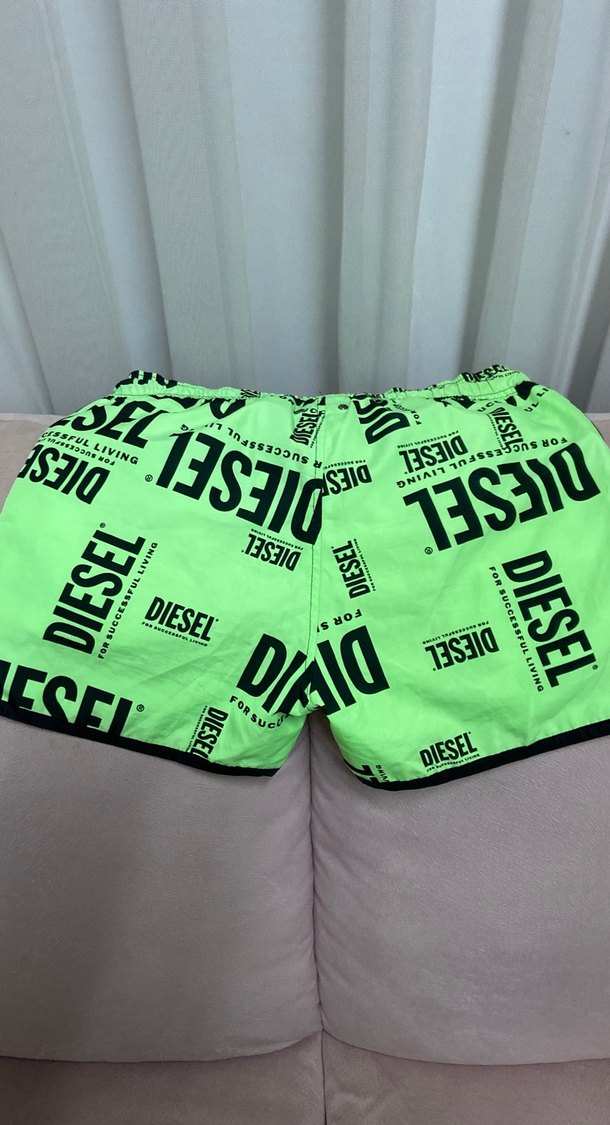 Renkli Baskılı Yeşil Diesel Erkek Mini Şort - Görsel 3