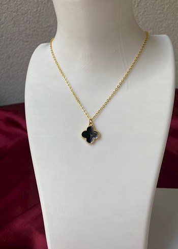 Kararmaz Çelik siyah yonca gold kolye