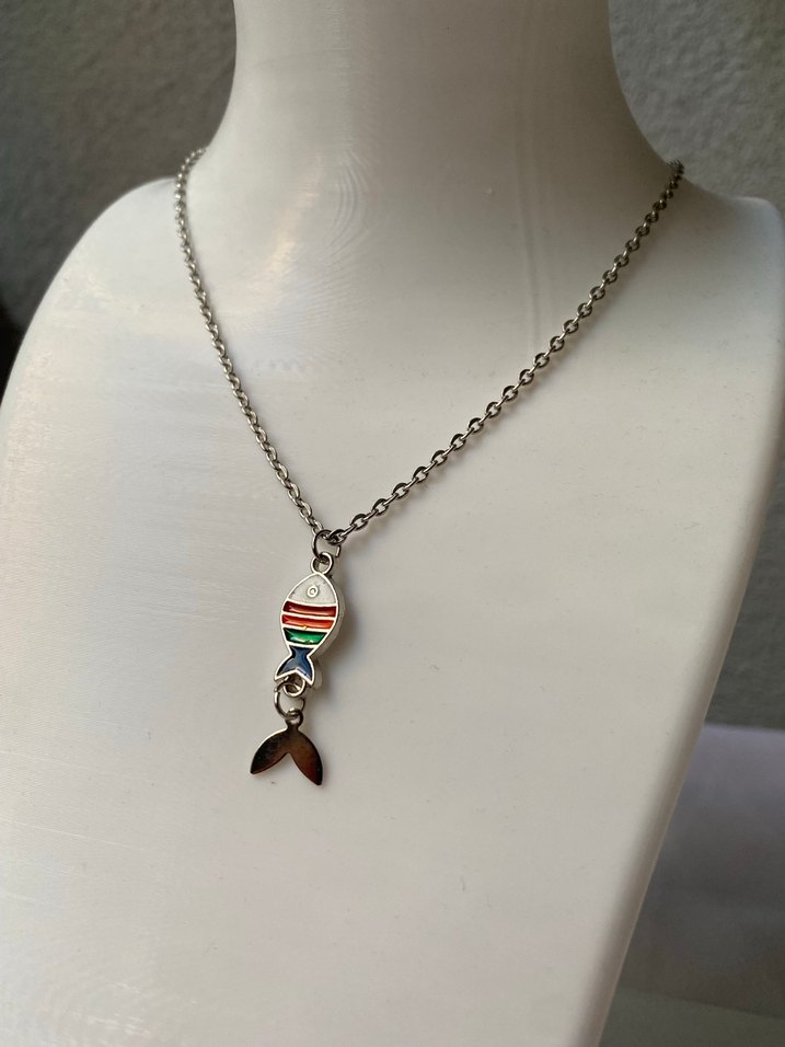 Balık detaylı gümüş kolye - Görsel 3