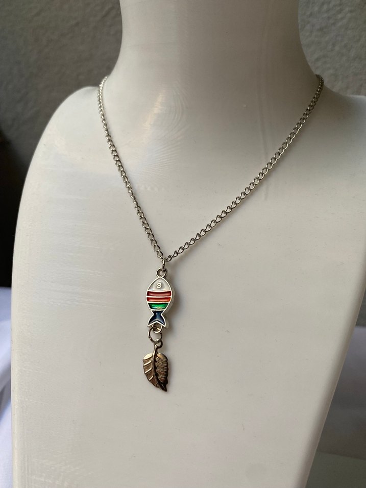 Balık detaylı gümüş kolye - Görsel 2