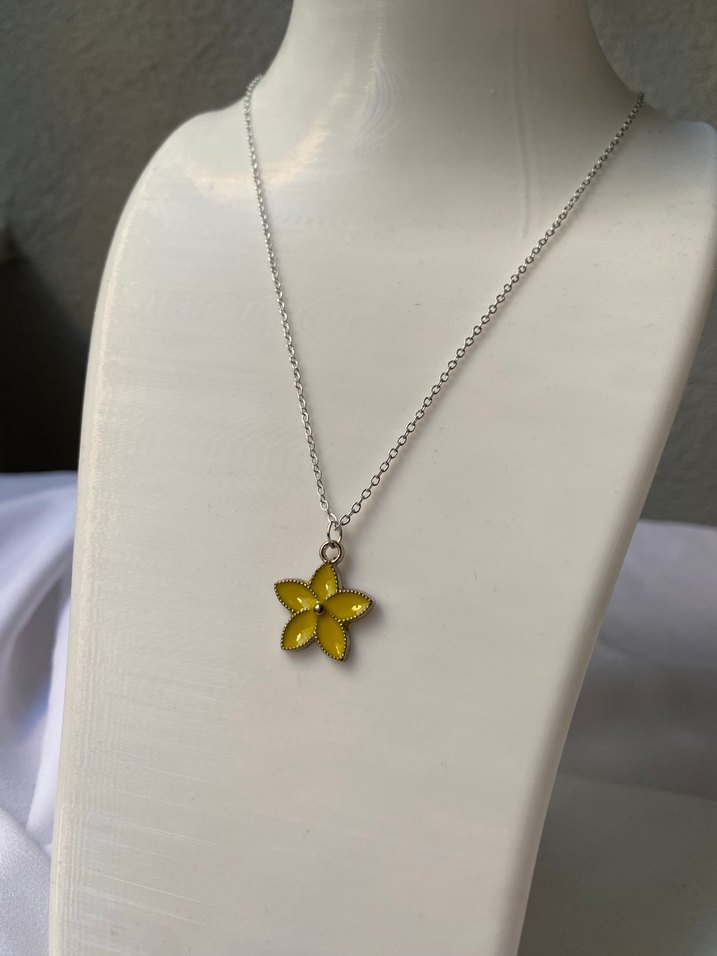 Çelik Çiçek detaylı gümüş kolye - Görsel 2