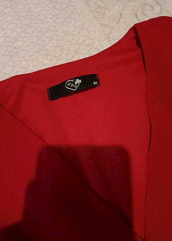 Kırmızı V Yaka Vatkalı Midi Elbise - Görsel 3