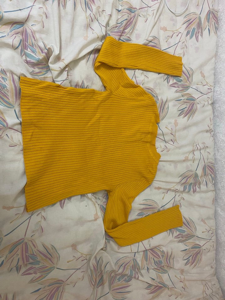 Sarı V Yaka Uzun Kollu Triko Kazak - Görsel 2