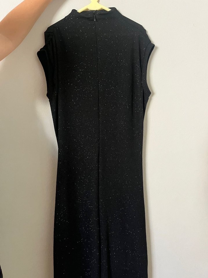 Siyah Drapeli Kolsuz Midi Elbise - Görsel 4