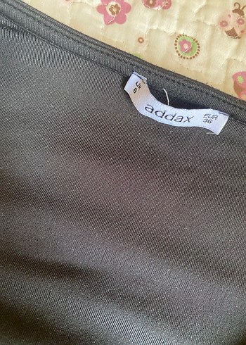 Siyah V Yaka Bluz - Görsel 2