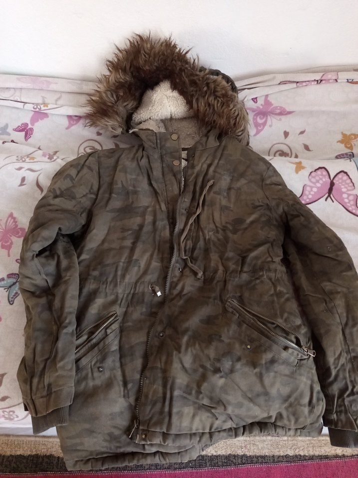 Kahverengi Kamuflaj Desenli Kapüşonlu Kadın Ceket - Görsel 4