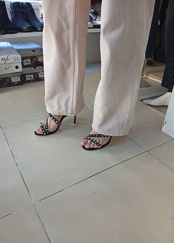 Renkli Payetli Stiletto Topuklu Kadın Ayakkabı - Görsel 2