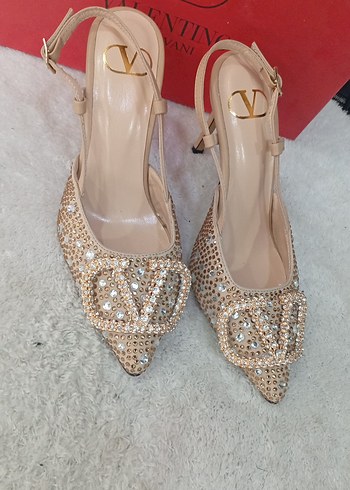 Valentino stiletto taşlı deri ayakkabı - Görsel 2