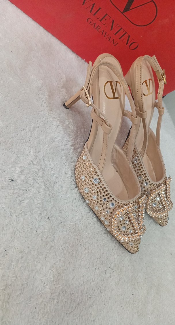 Valentino stiletto taşlı deri ayakkabı - Görsel 3