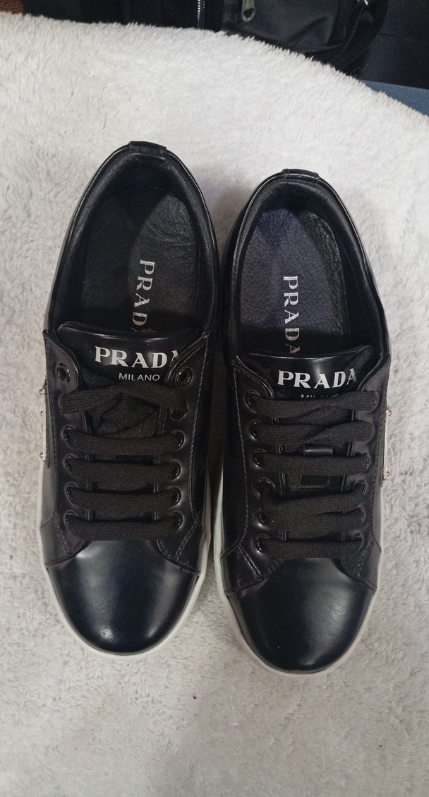 Prada Siyah Parlak Spor Ayakkabı - Görsel 3