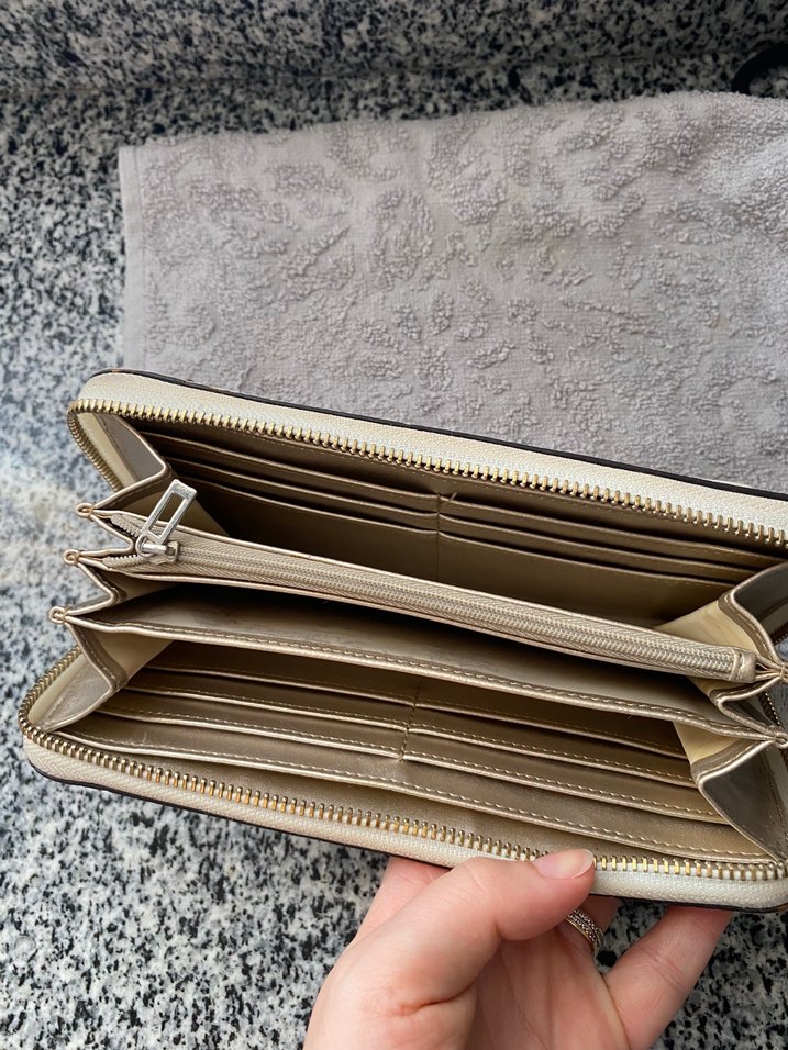 Beyaz Deri Kapaklı Kadın Cüzdan - Görsel 3