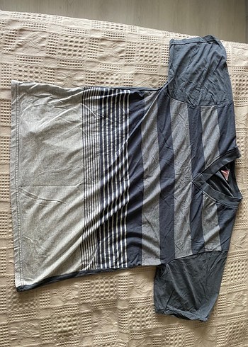 Gri V Yaka Kısa Kollu Erkek Pijama Takımı - Görsel 3