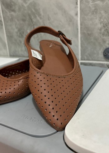 40 Beden Bej Deri Kadın Tokalı Topuklu Babet