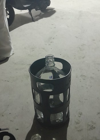 erikli Siyah Plastik Korumalı cam su bidonu erikli - Görsel 2