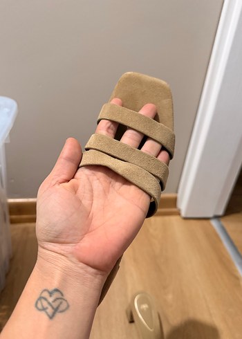 Bej Süet Tokalı Kadın Terlik - Görsel 4