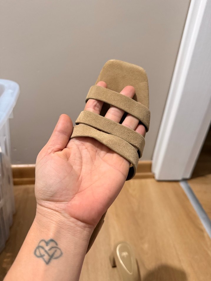 Bej Süet Tokalı Kadın Terlik - Görsel 4