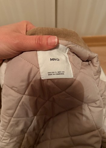 Kürk Detaylı Beyaz Midi Ceket - Görsel 7