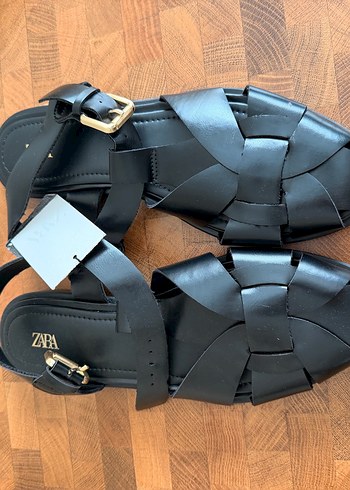 Zara Siyah Orgu Bantli Sandalet