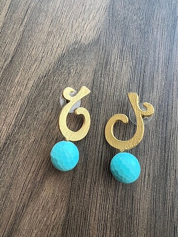 Karmen Marka Mavi Taşlı Altın Rengi Küpe