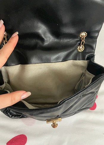 Siyah Deri Zincirli Kadın Çanta - Görsel 3