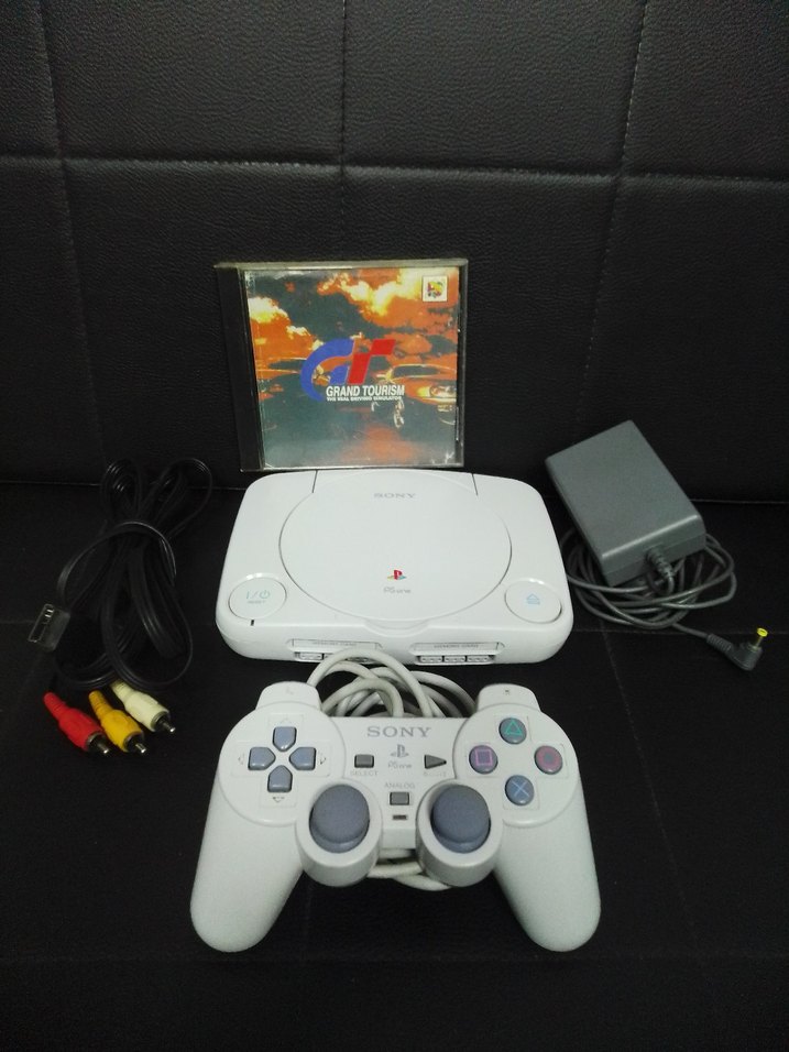 Sony PlayStation 1 slim - Görsel 2