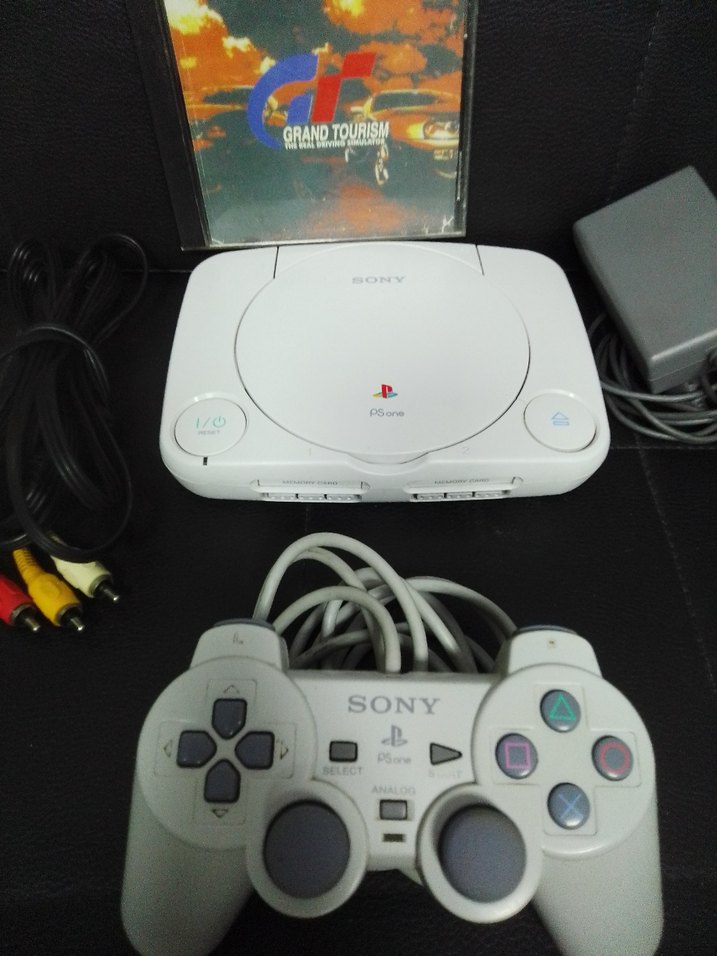 Sony PlayStation 1 slim - Görsel 3