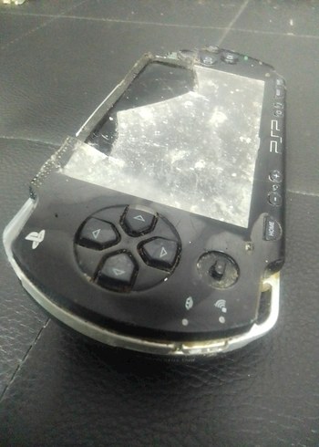 Hasarlı PSP Oyun Konsolu - Görsel 3