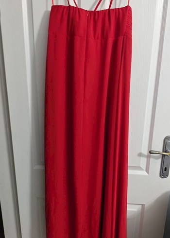 Kırmızı V Yakalı Uzun Abiye Elbise - Görsel 3