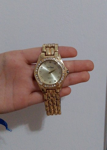 Diğer Klasik Parlak Altın Kadın Saati