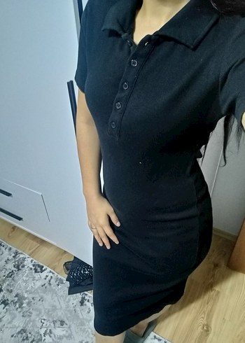 Düğmeli Siyah Midi Ofis Elbisesi