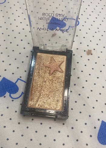 Wet n Wild Altın Renkli Aydınlatıcı - Görsel 2